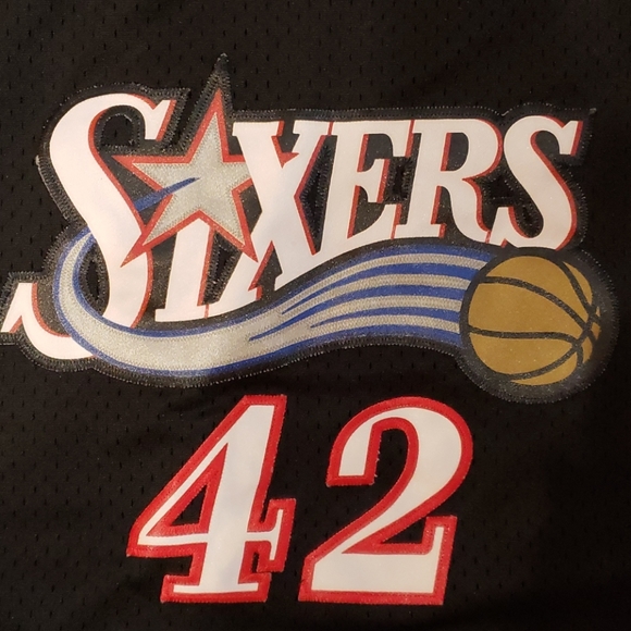 Embroidered 76'ers jersey - Picture 3 of 6